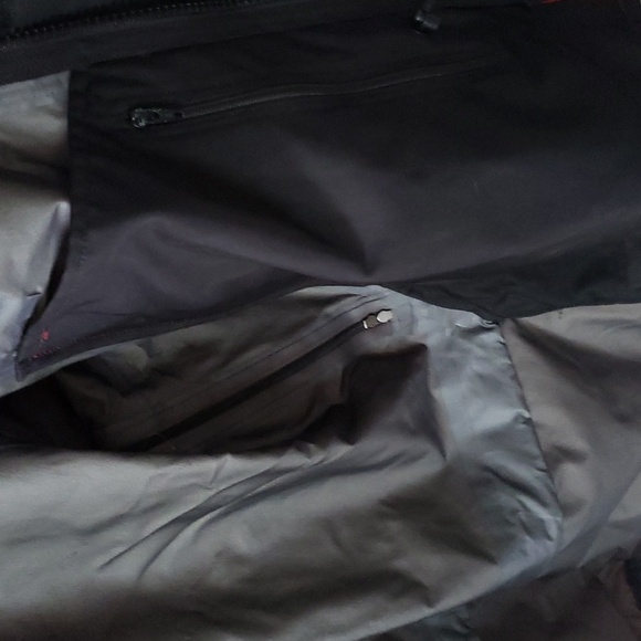 Taiga dry shell pro alpinist jacket medium red and black waterproof - Picture 15 of 17